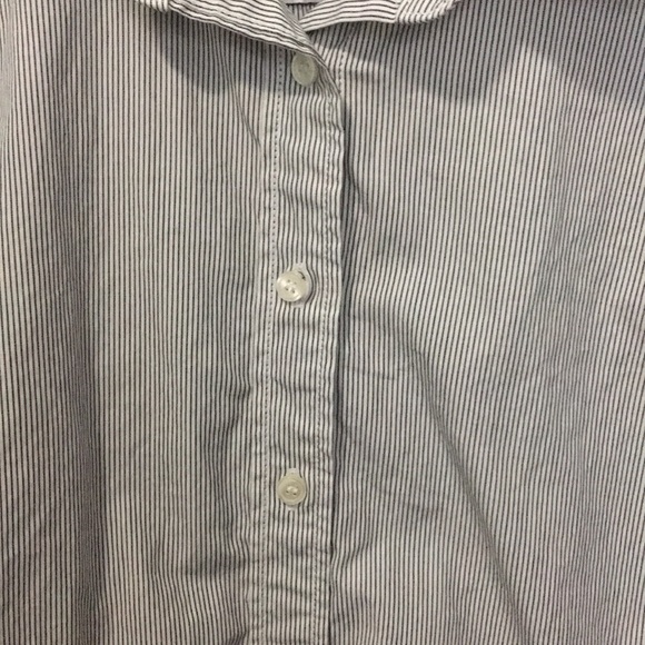 Button up - Picture 6 of 6